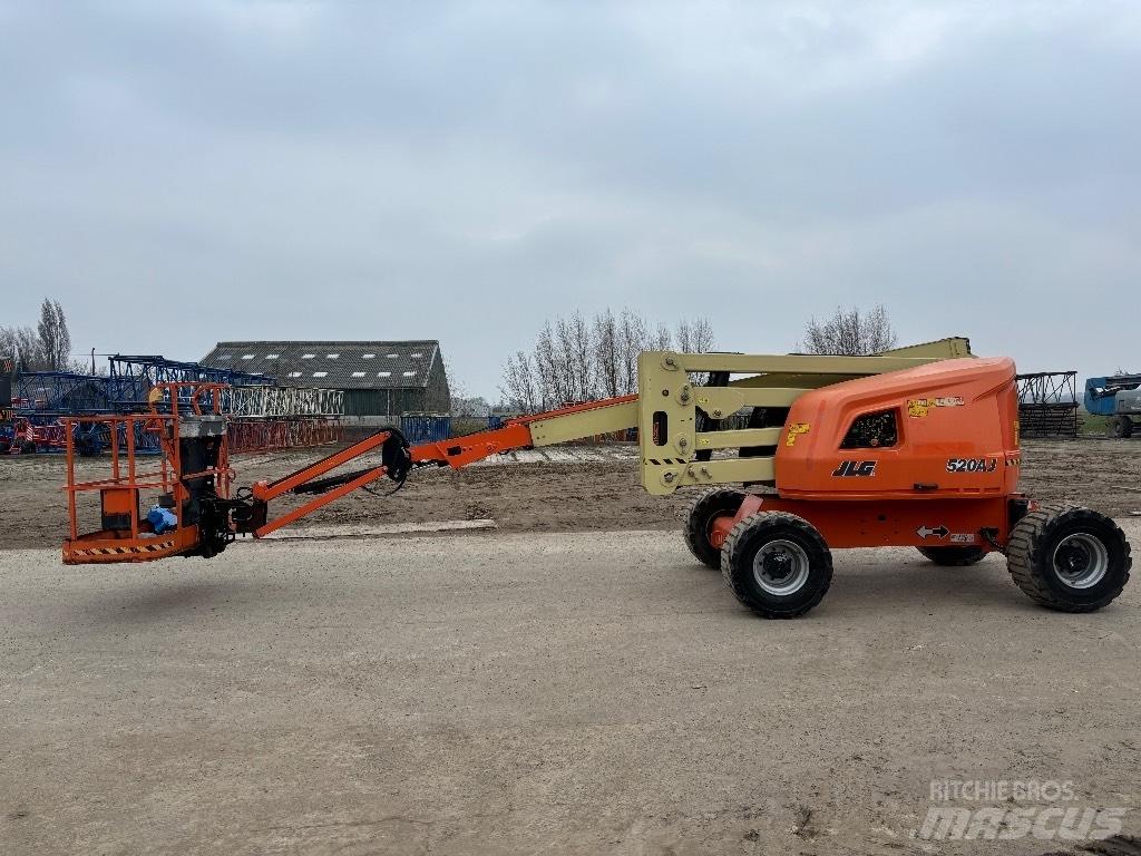 JLG 520 AJ رافعات سلة مفصلية