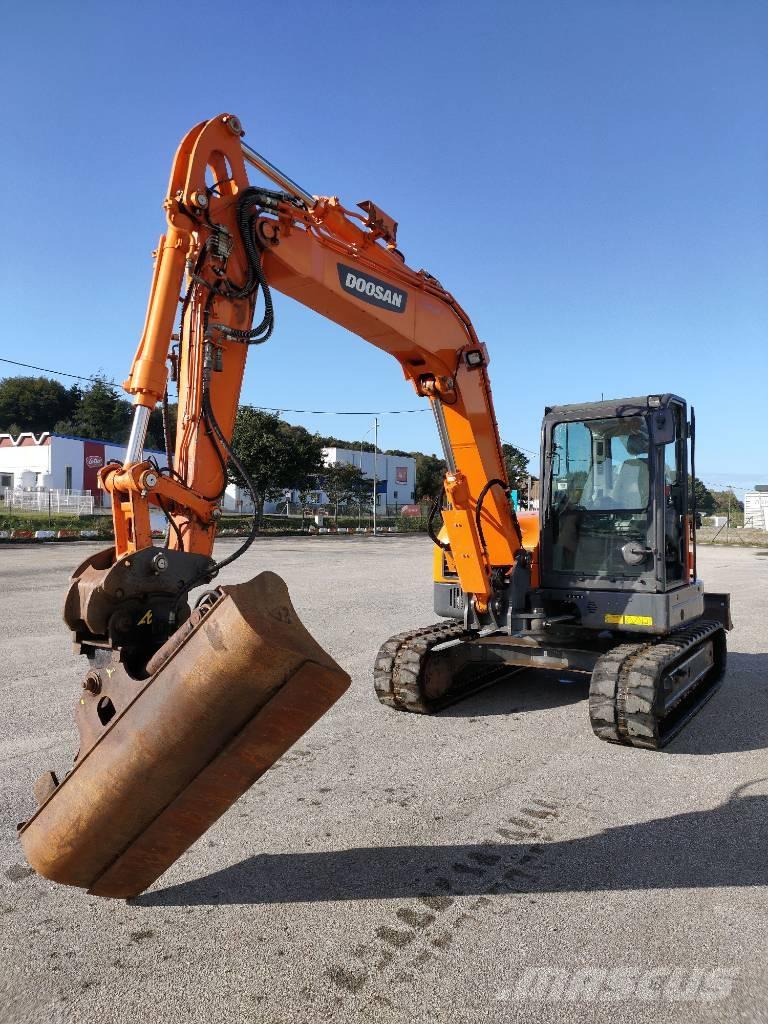 Doosan DX85R-3 حفارات صغيرة أقل من 7 طن (حفارات صغيرة)