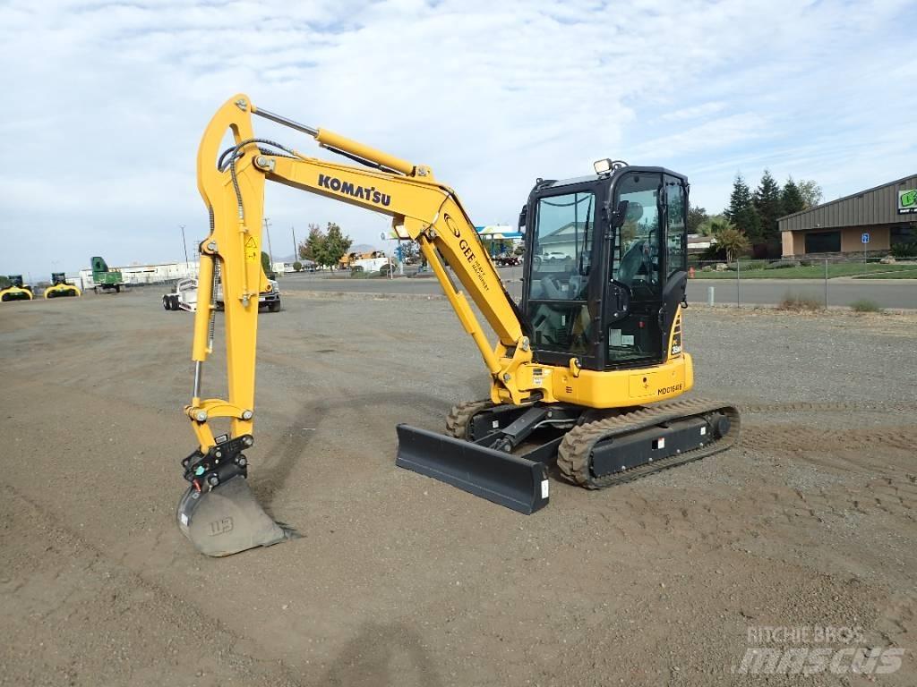 Komatsu PC35MR-5 حفارات صغيرة أقل من 7 طن (حفارات صغيرة)