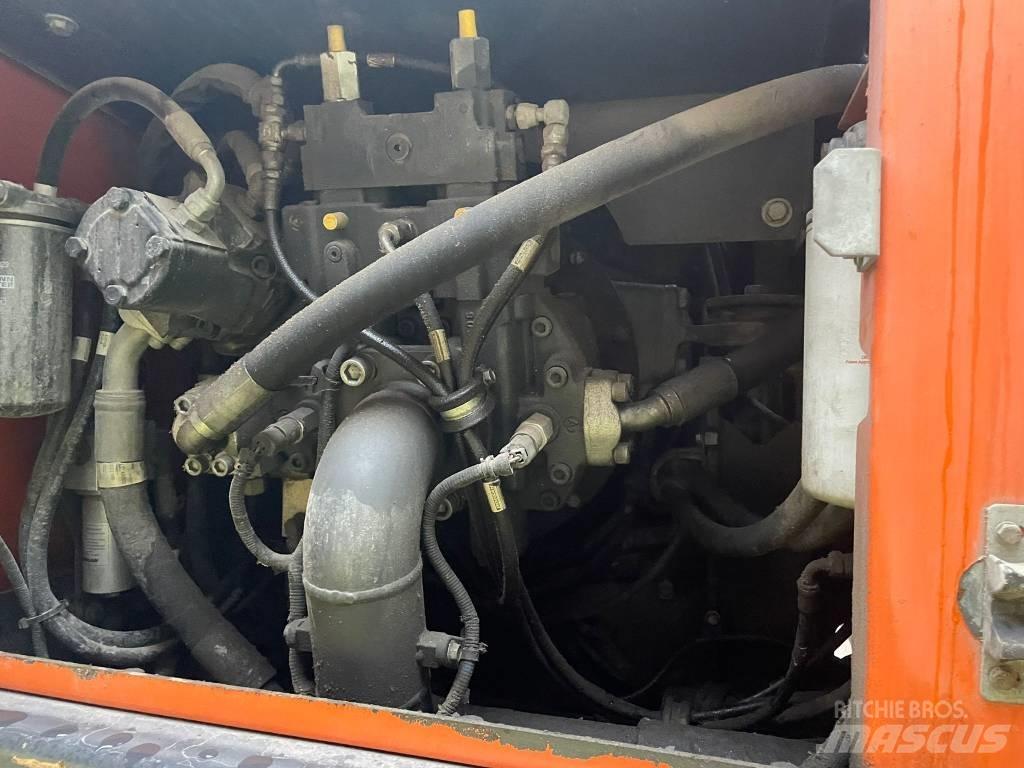 Doosan DX 210 W - 5 حفارات بعجل