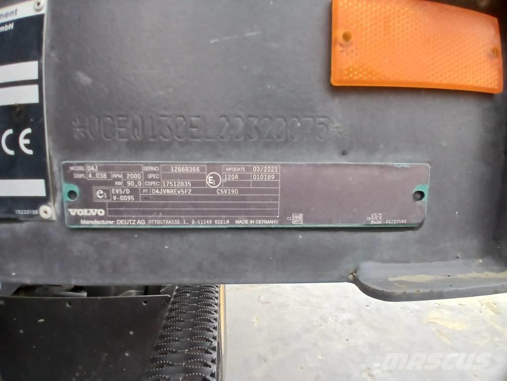 Volvo EWR 130 E حفارات بعجل