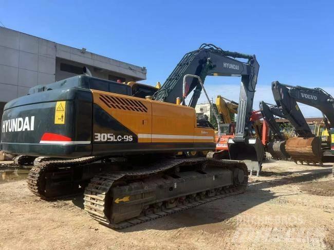 Hyundai 305 حفارات زحافة