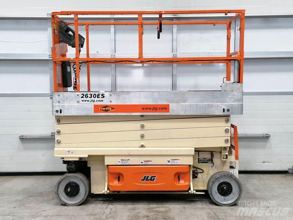 JLG 2630ES رافعات مقصية الشكل