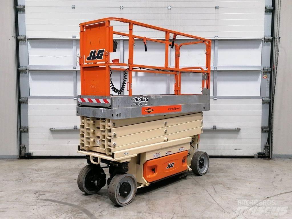 JLG 2630ES رافعات مقصية الشكل