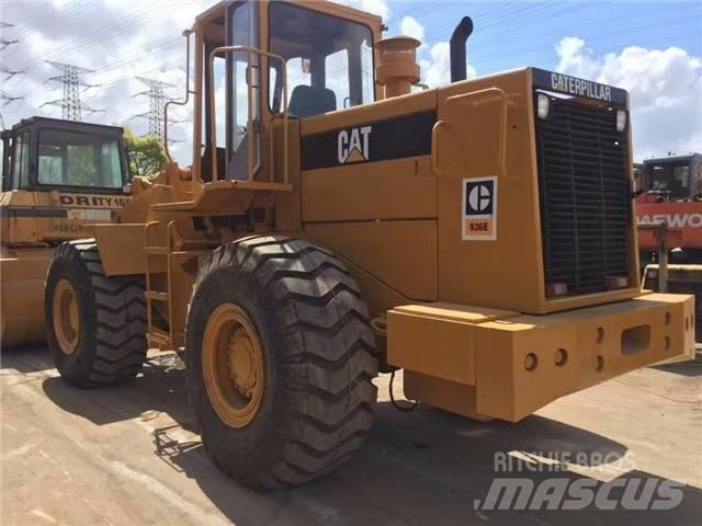 CAT 936 E لوادر بعجل