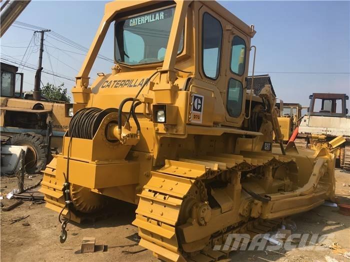 CAT D 7 G بلدوزرات مجنزرة