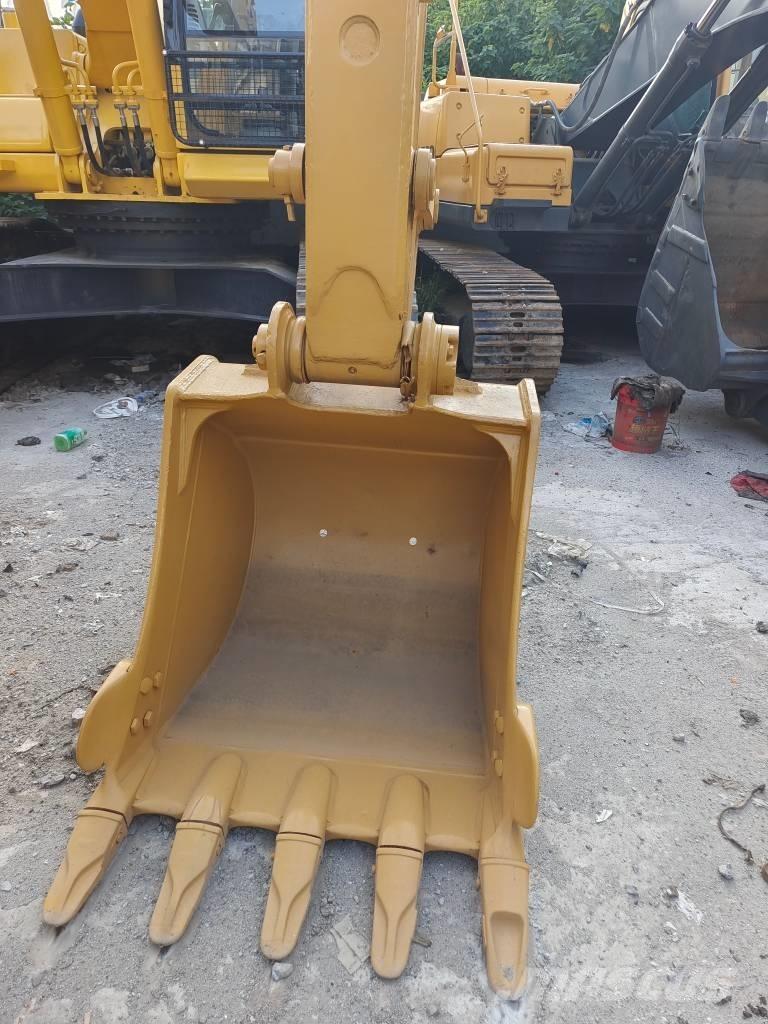 CAT 312 D حفارات زحافة