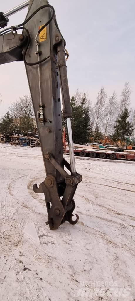 Volvo EC 240 C L حفارات زحافة