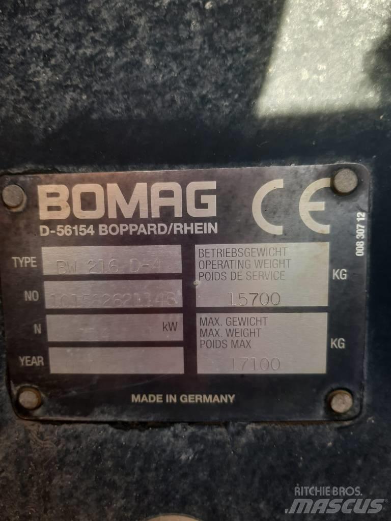 Bomag BW 216 D-4 ضاغطات التربة