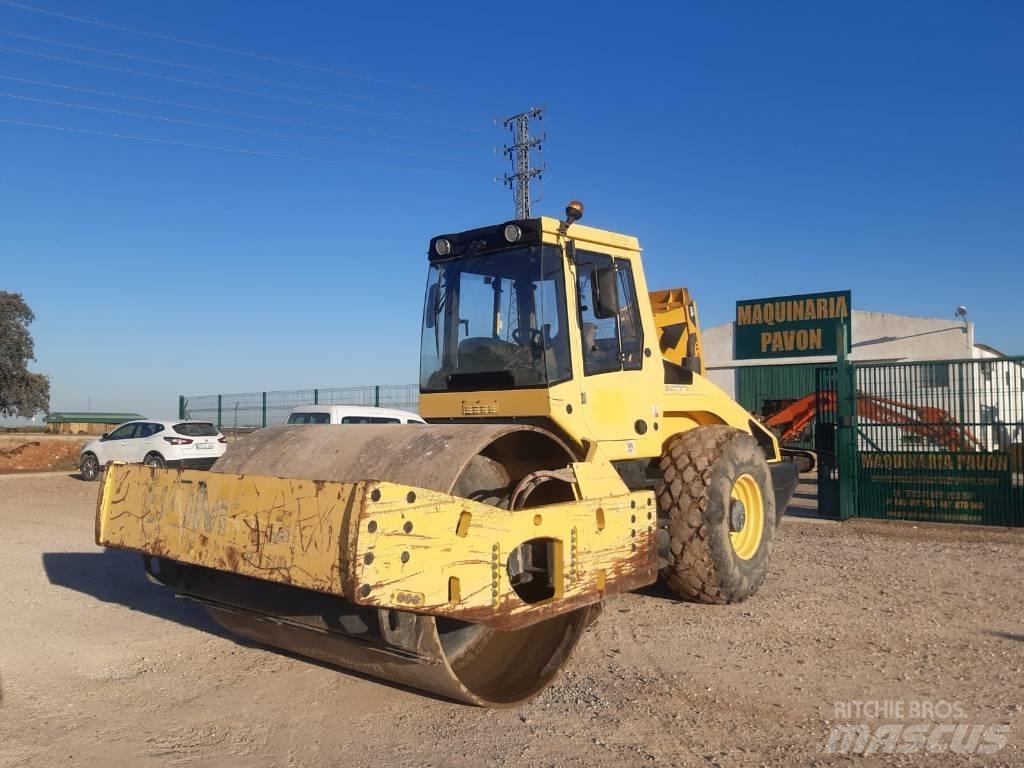 Bomag BW 216 D-4 ضاغطات التربة