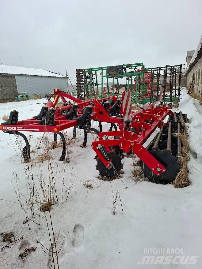 Horsch Terrano 4 FX المحراث الحفار