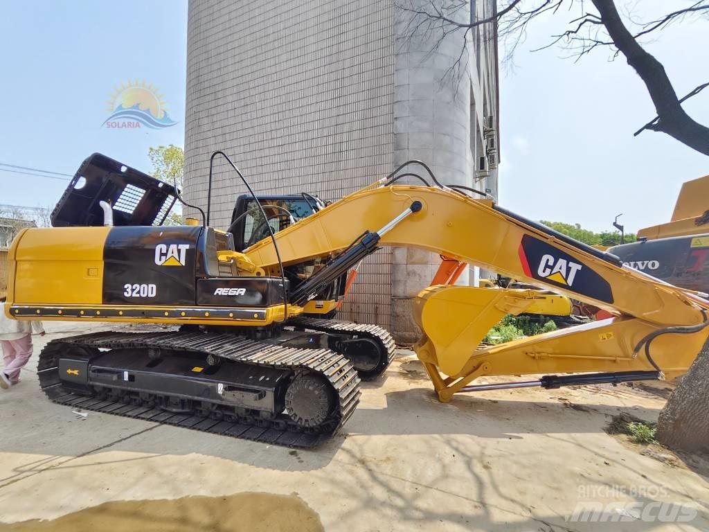 CAT 320D حفارات زحافة