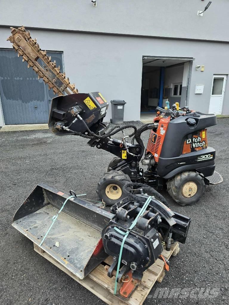 Ditch Witch R300 ماكينات حفر خنادق