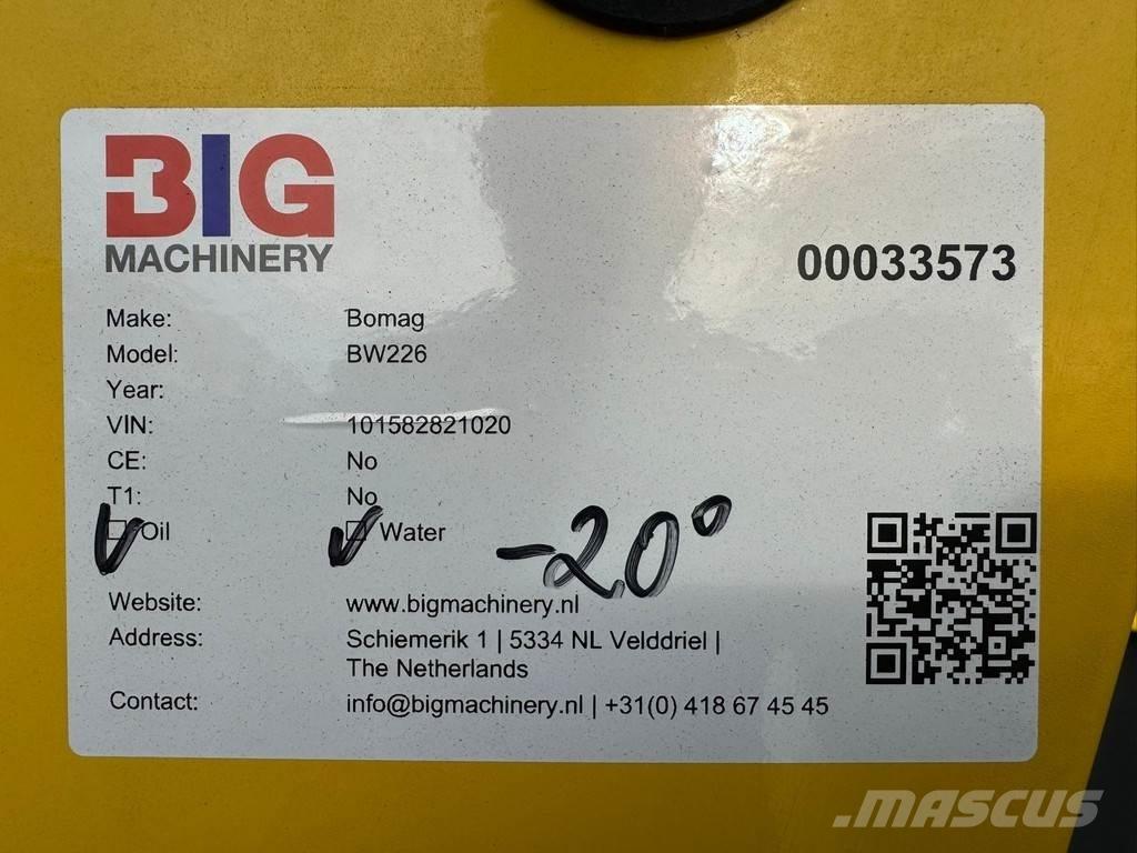 Bomag BW226 مداحل أحادية الأسطوانة