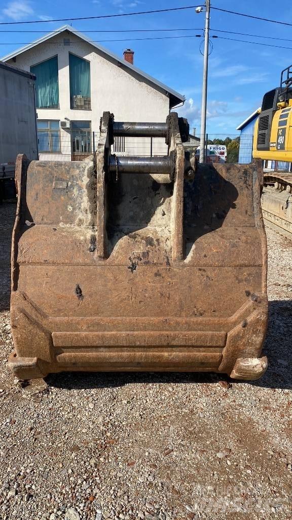 Komatsu 490 LCD-11 حفارات زحافة