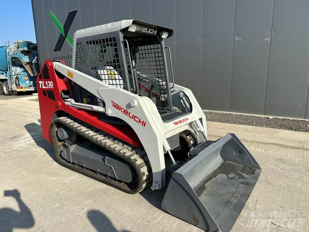 Takeuchi TL130 بلدوزرات مجنزرة