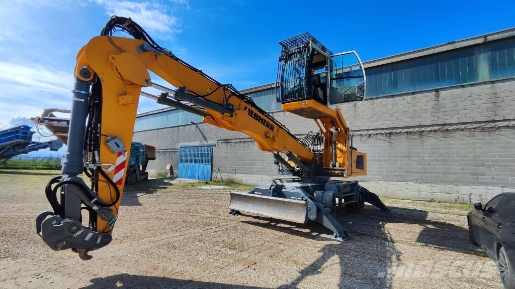 Liebherr LH 30 M مناولات المخلفات / مناولات صناعية