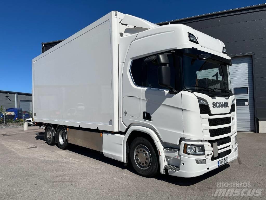 Scania R590 شاحنات ذات هيكل صندوقي