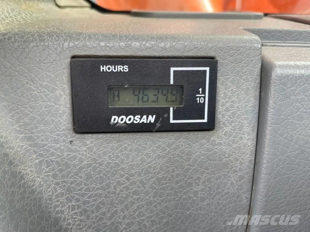 Doosan DX235LCR حفارات زحافة