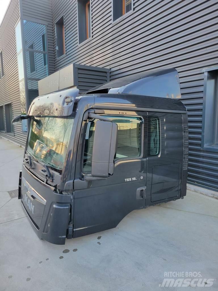 MAN TGS EURO 6 كابينة والداخلية