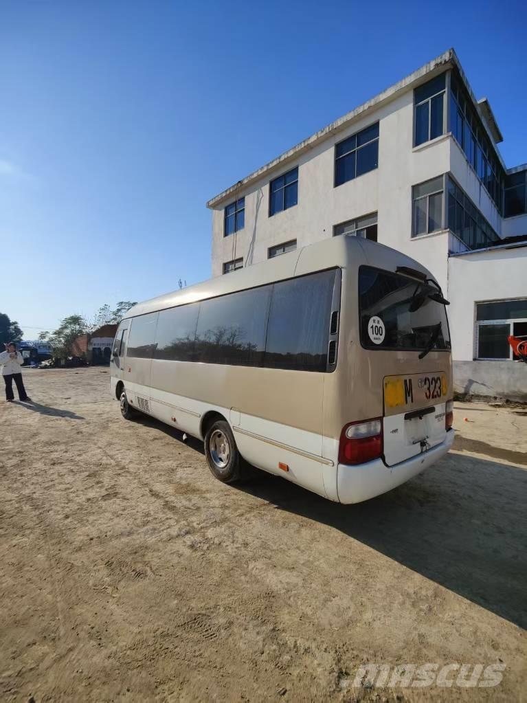 Toyota Coaster حافلة داخل المدينة
