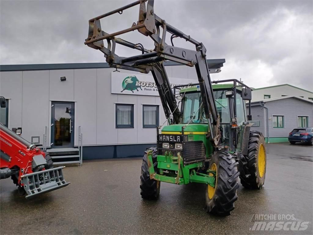 John Deere 6110SE الجرارات