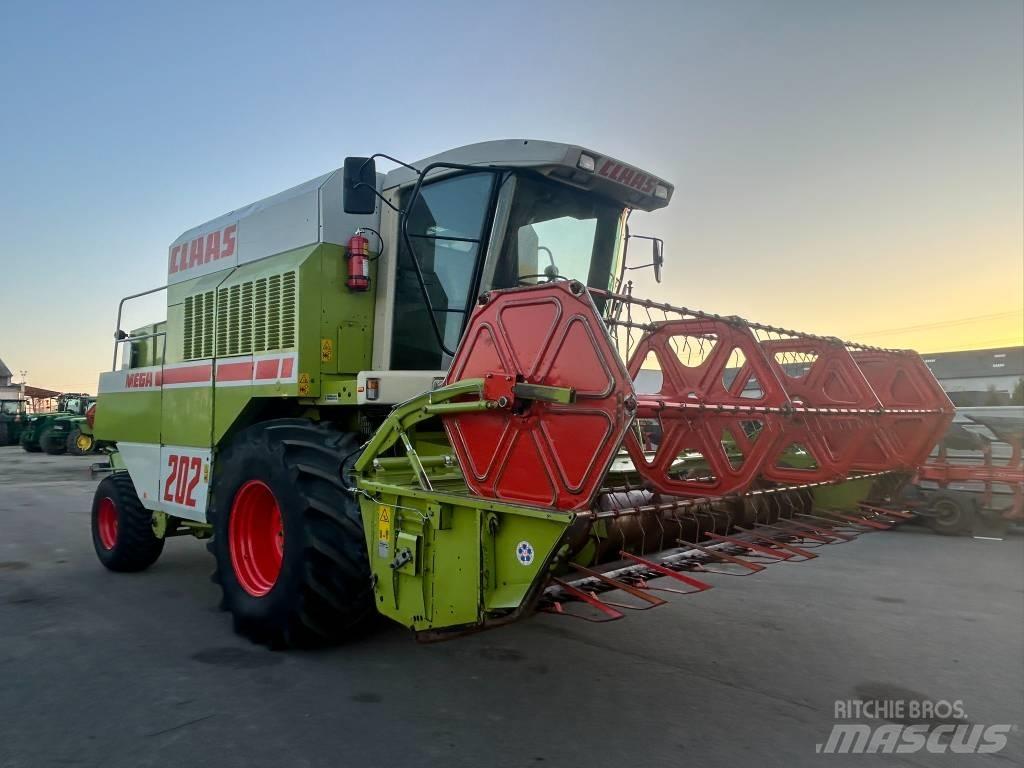 CLAAS Mega 202 حصادات