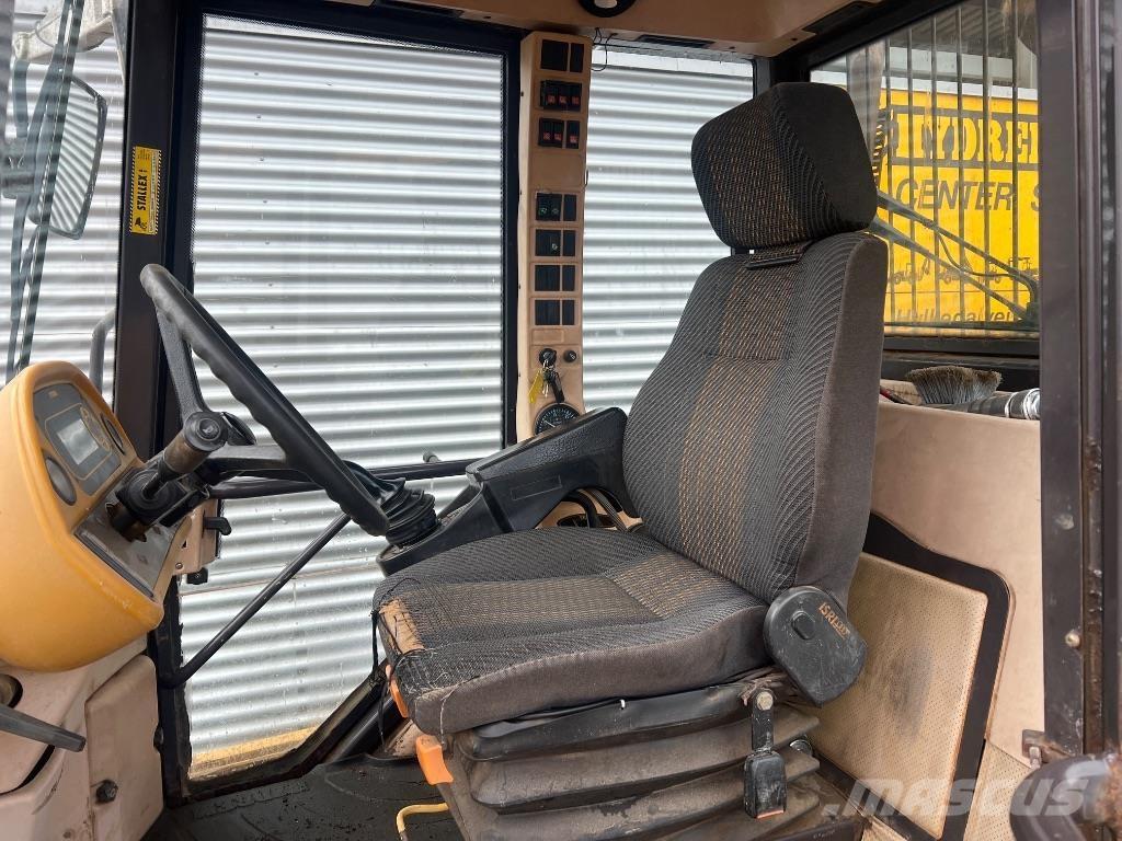 Hydrema 912 C ساحبات مفصلية