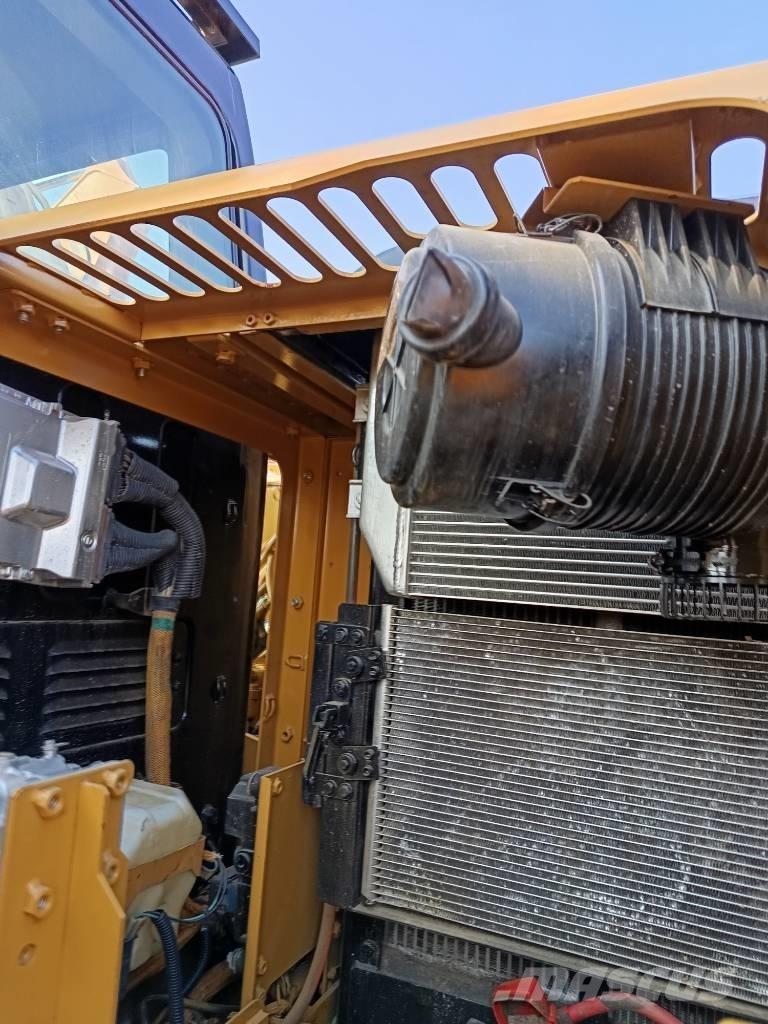 CAT 312 D2GC حفارات زحافة