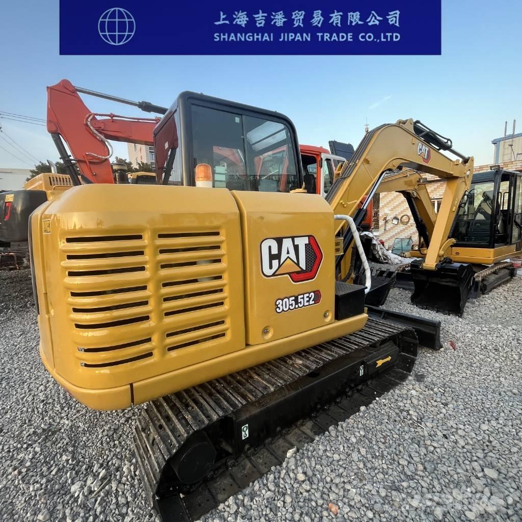CAT 305.5 E حفارات زحافة