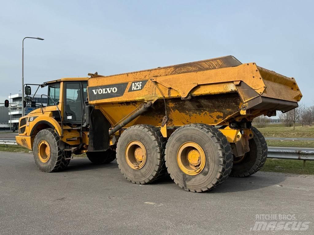 Volvo A25F ساحبات مفصلية