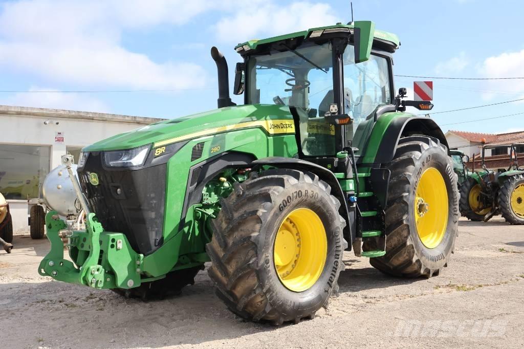 John Deere 8R 280 الجرارات