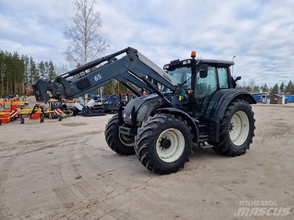 Valtra N 142 Versu الجرارات
