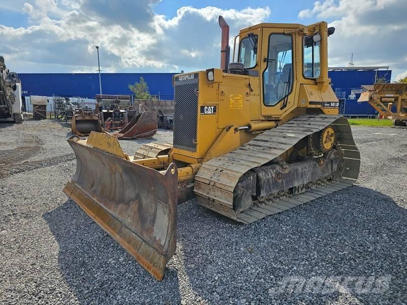 CAT D 4 H LGP بلدوزرات مجنزرة