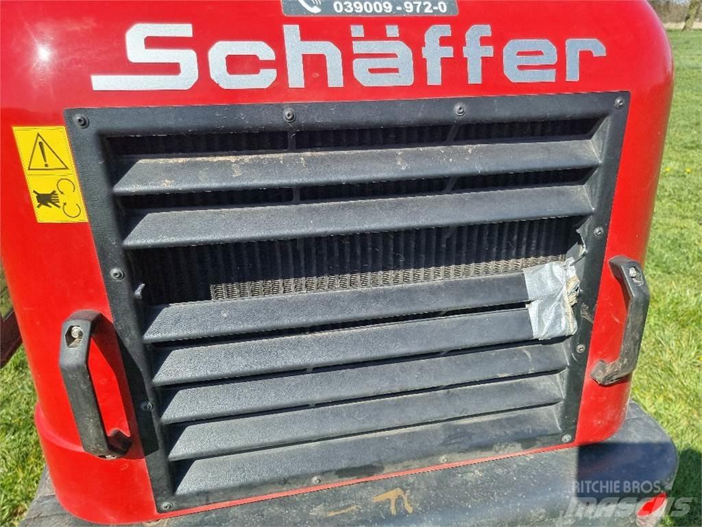 Schäffer 3650 لوادر انزلاقية التوجيه