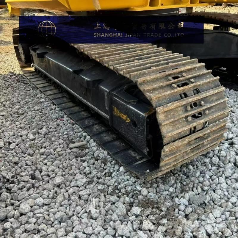 Komatsu PC 200 حفارات زحافة