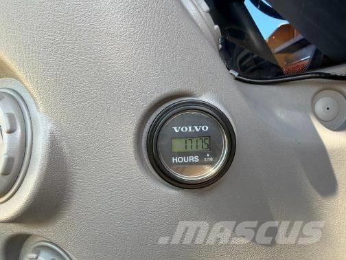 Volvo EC 300 E حفارات زحافة