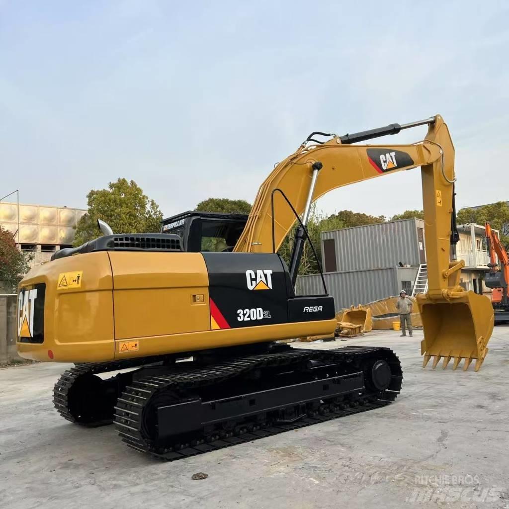 CAT 320D2 حفارات وسط 7 طن - 12 طن