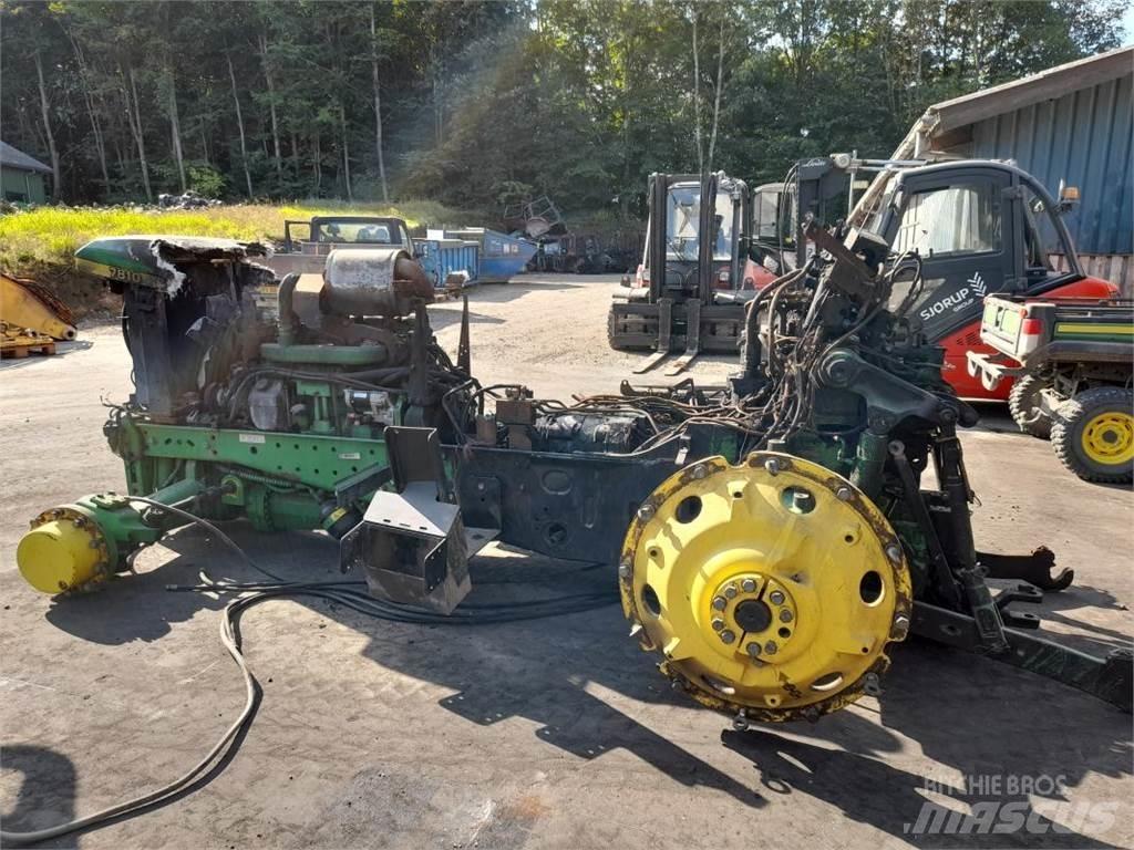 John Deere 7810 الجرارات
