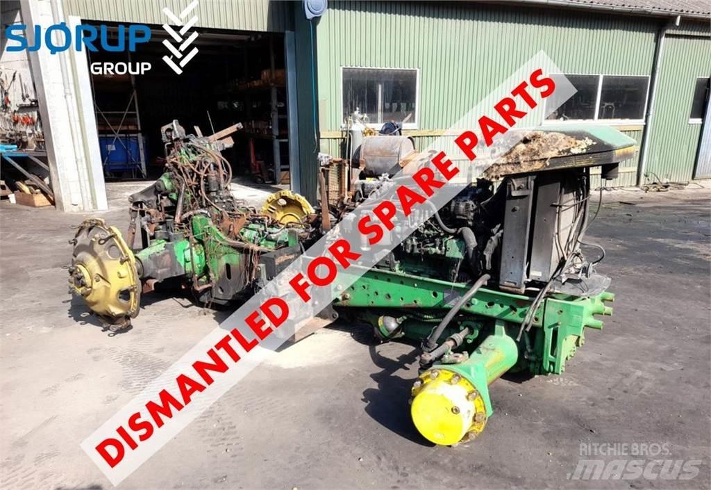 John Deere 7810 الجرارات