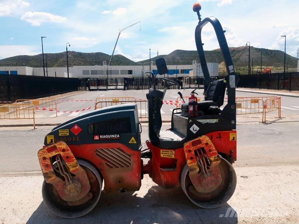 Bomag BW 120 AD-4 مداحل ثنائية الاسطوانة