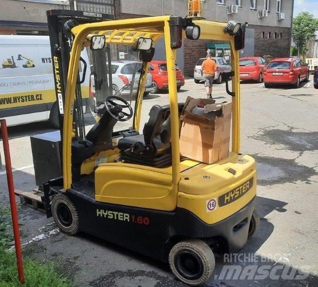 Hyster J1.6XN شاحنات ذات رافعات شوكية تعمل بالكهرباء