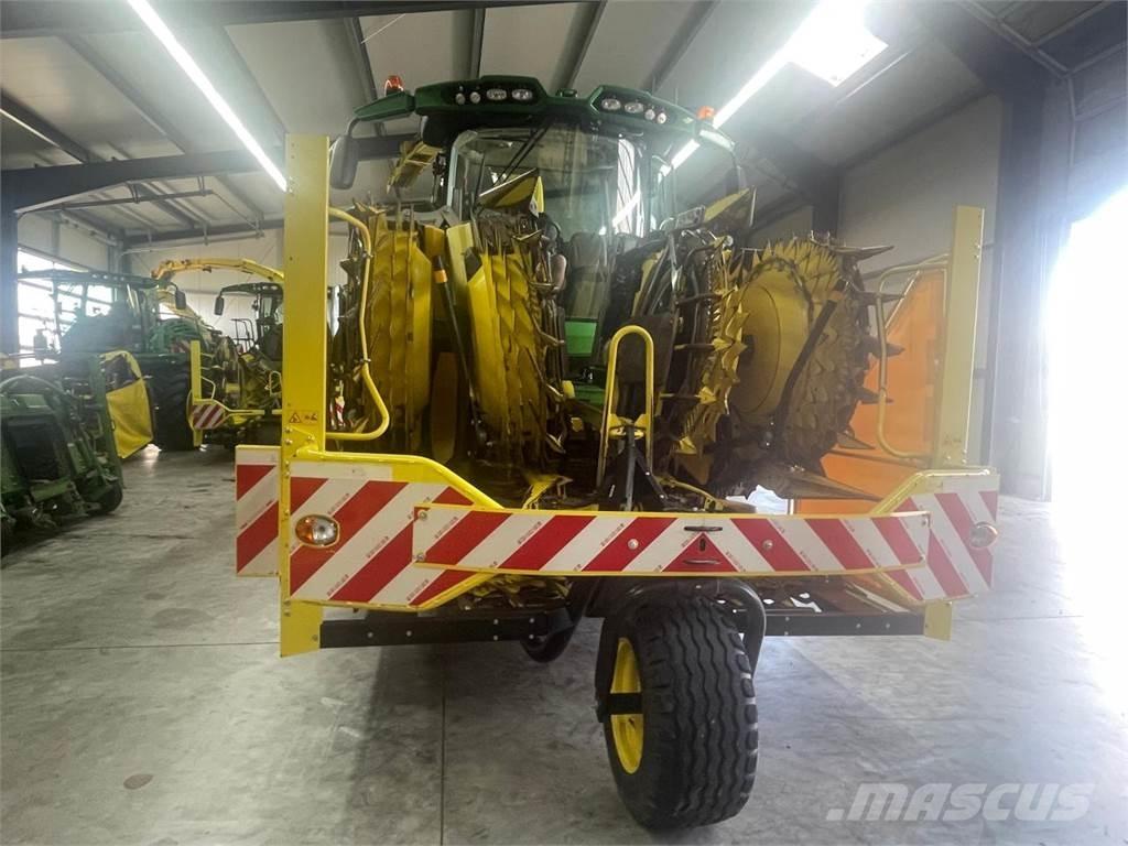 John Deere 9500 i علافات ذاتية الدفع
