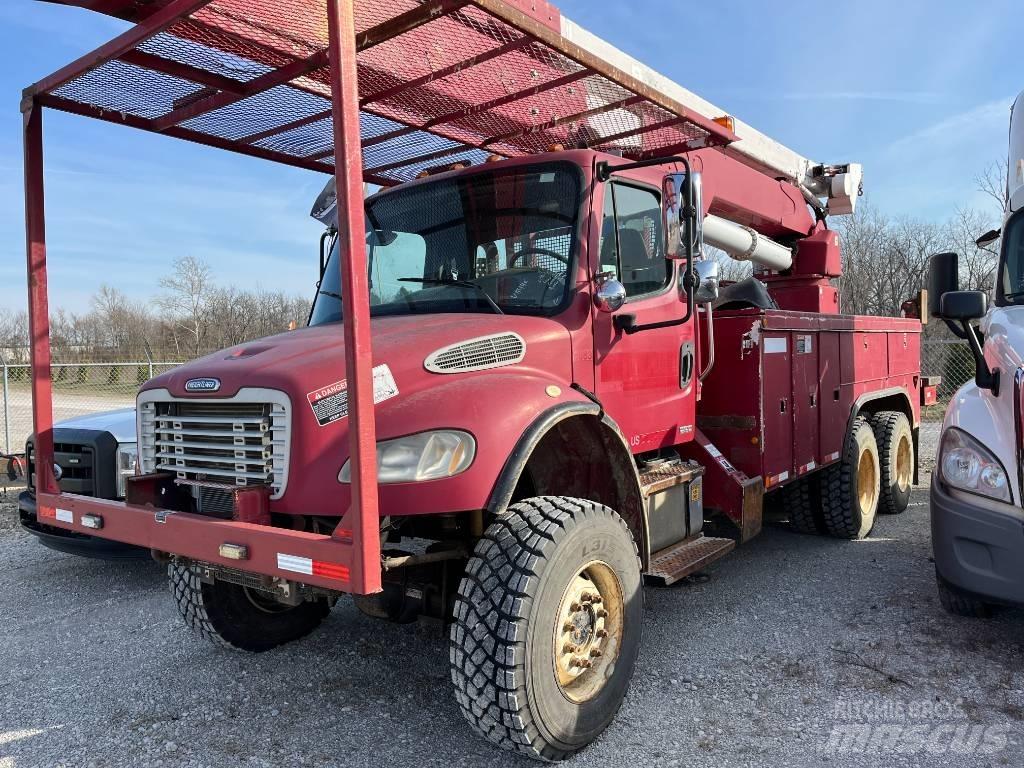 Freightliner M2-106 المنصات الهوائية المثبتة على شاحنة