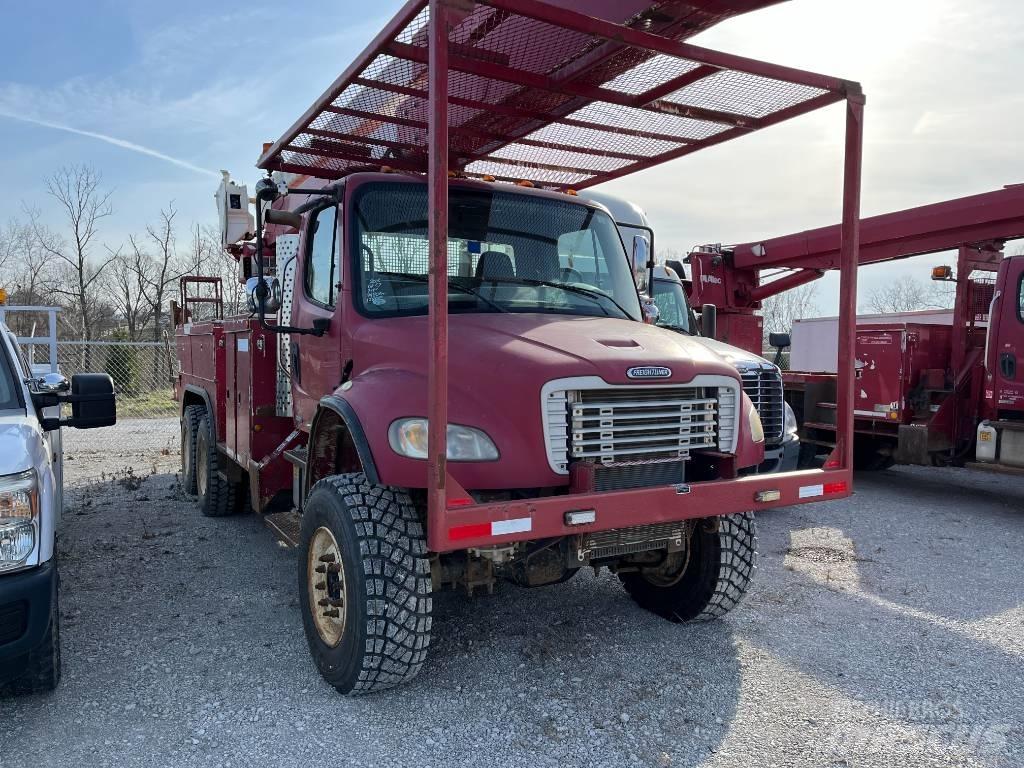 Freightliner M2-106 المنصات الهوائية المثبتة على شاحنة