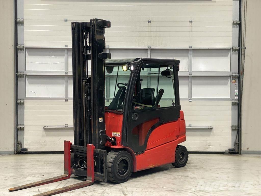 Hyster J3.0XN شاحنات ذات رافعات شوكية تعمل بالكهرباء