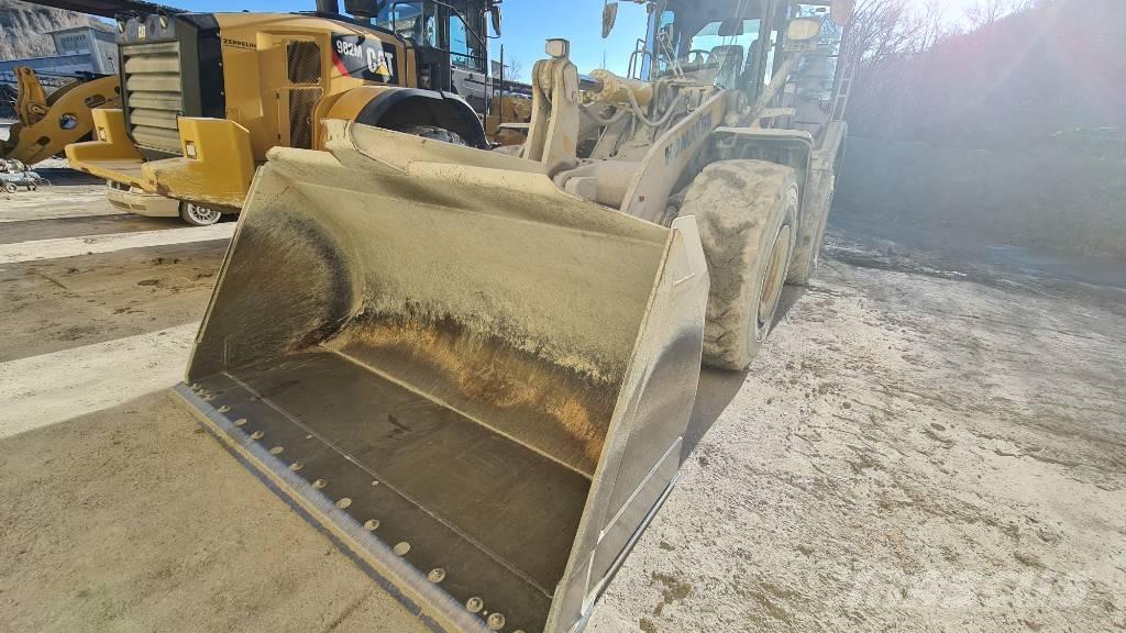 CAT 772G شاحنات المخلفات الصلبة