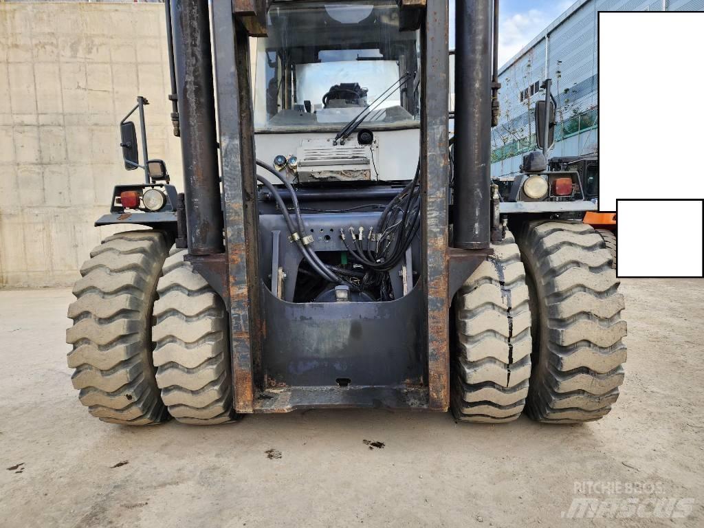 Kalmar DCE 330-12 شاحنات الديزل