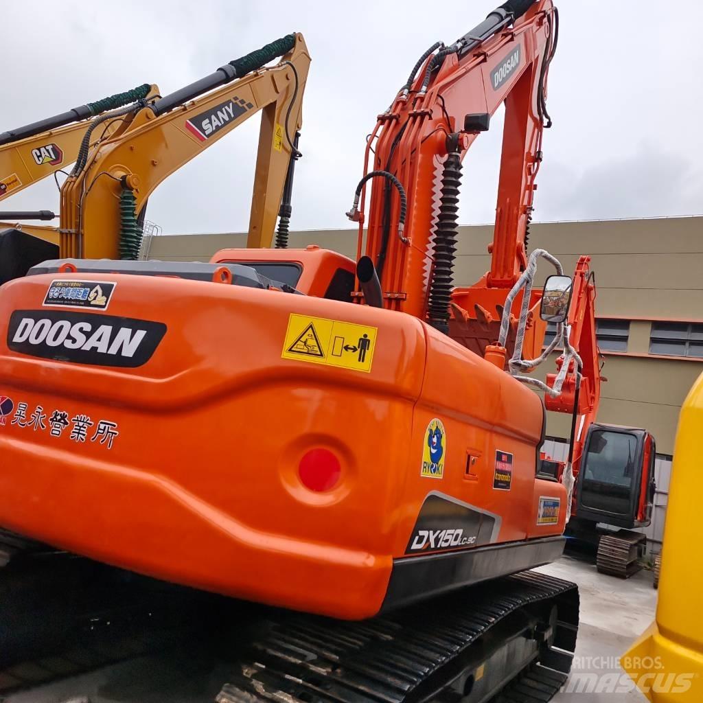 Doosan DX 150 LC حفارات زحافة