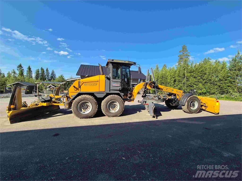 Veekmas RG 286 6WD معدات تمهيد الطرق